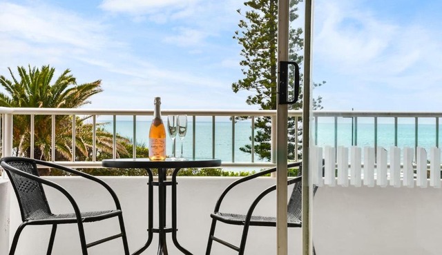 Alex Beach Apt Bilgola4