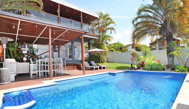 Alexandra Headland 5 Bedroom North facing beach home