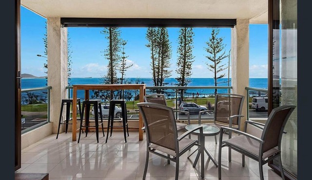 Alexandra Headland Beach - Stunning Views ZF9