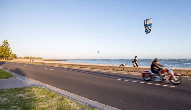 Altona Beachfront Haven - 1 Bed, 1 Bath