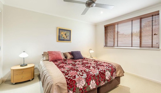 Amarco Spacious Riverfront with Sunset Views