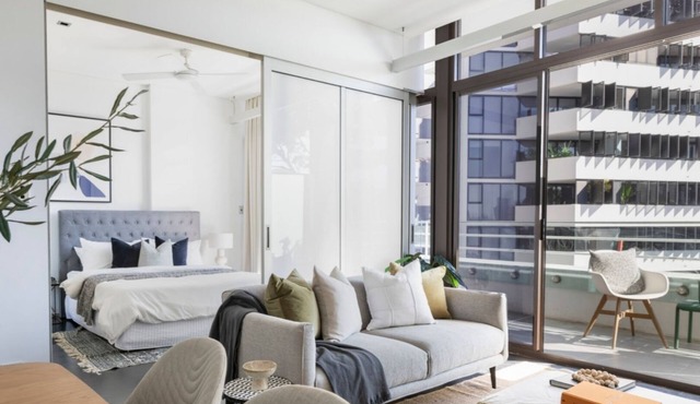 Amazing 1 Bedroom Apartment at famous St. Margaret Complex in Surry Hills
