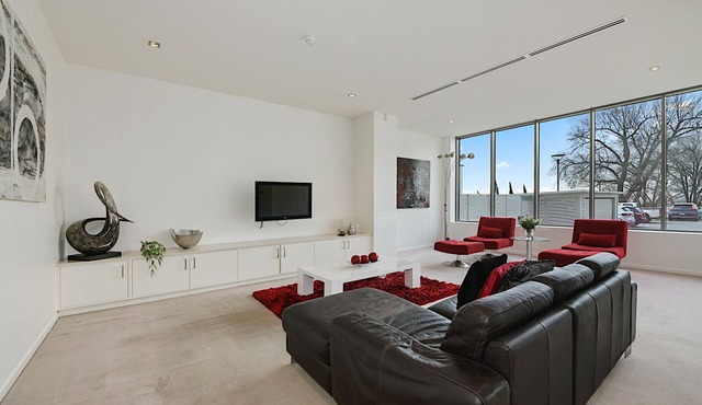 Apartment at Two Eight Seven