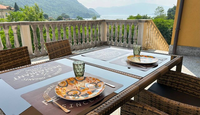 Apartment "Il Sole Di Calde Lago Maggiore 504" with Lake View, Balcony & Wi-Fi in castelveccana