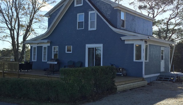 Apple Orchard Cottage Lunenburg, Nova Scotia, Canada in Lunenburg