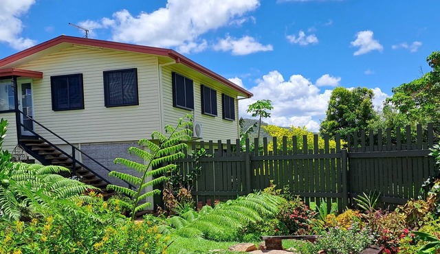 Atherton Apartment with Views and Breakfast Hamper