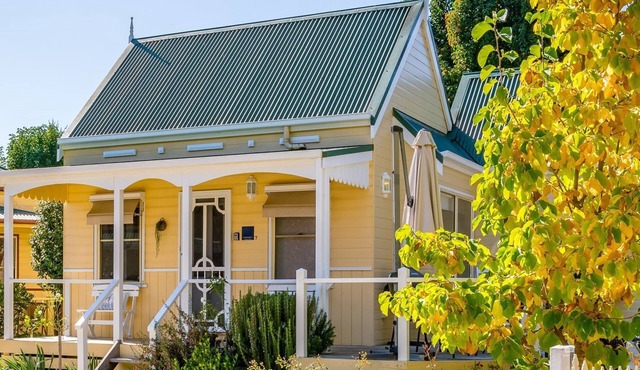 Autumn Beauty - Country Cottage 7