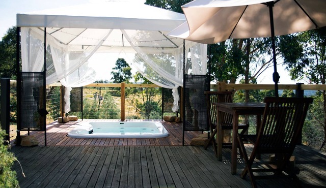 Avalon private spa villa - idyllic couples getaway