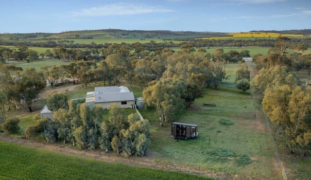 Avon River Homestead by Tiny Away