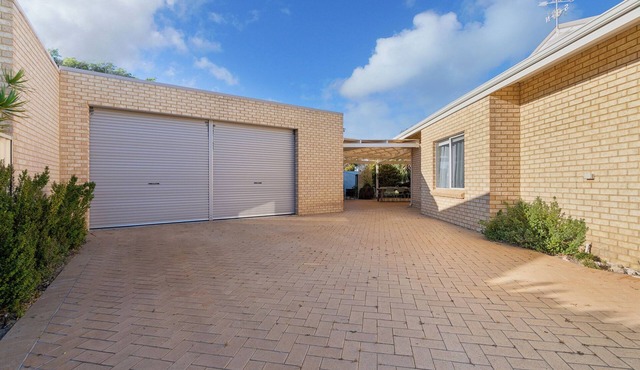 Ayres Escape- Coastal Retreat