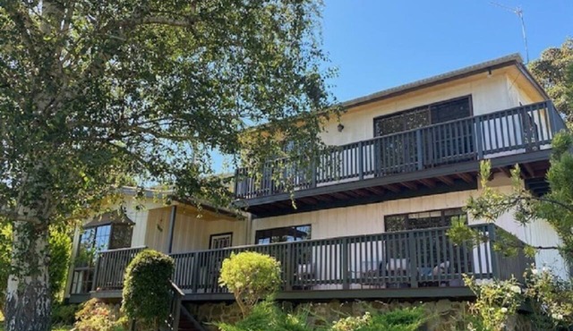 Azalea House - Family Accommodation