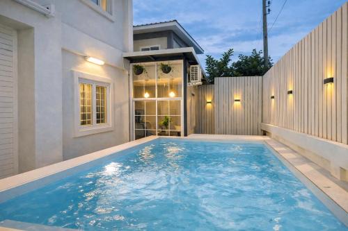 Baan Hug Ubon - Private Pool House - Pet Friendly in Ubon Ratchathani
