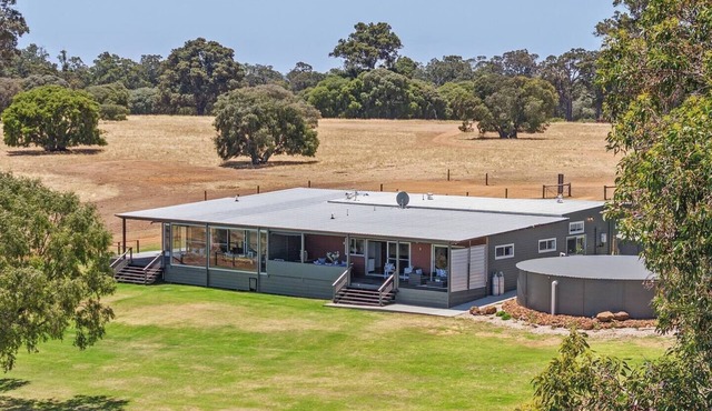 Bailey Estate Margaret River Lakeside Stay