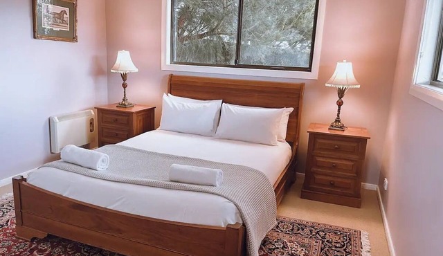 Barefoot Bungalow | Cozy Bicheno Hideaway |