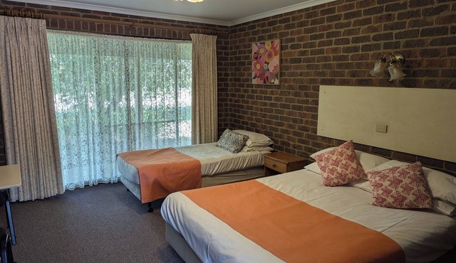 Barham Colonial Motel