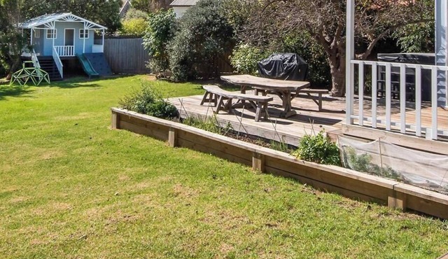 Barker Cottage with Spa in Flinders