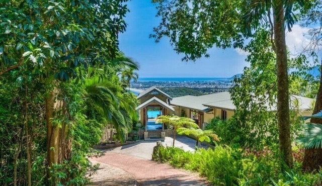 Barong luxury private estate with expansive views over Cairns. Unrivalled