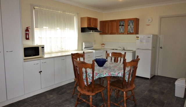 Batch on The Bounty - Two bedroom granny flat