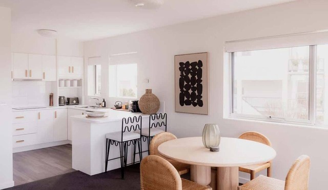 Battery Point Apartment with River Views