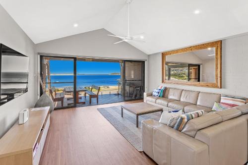 Beach Duplex 72 Marine Dr - Fingal Bay in Fingal Bay