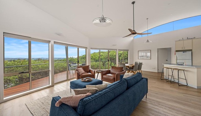 Beach Escape Penthouse 1 bedroom apartment