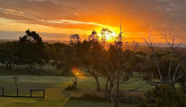 Beaches/Family Getaway/Amazing views/Golf/Wineries/Hot springs.
