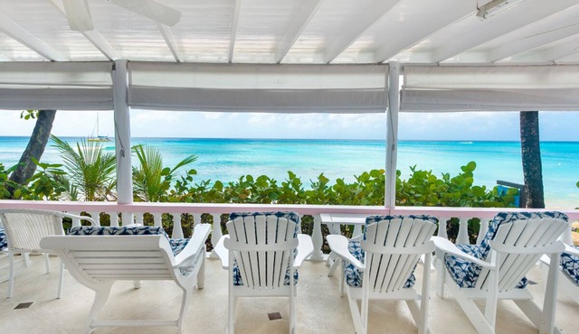 Beachfront Tropical Retreat - Belair (4 bed) in Mullins Beach