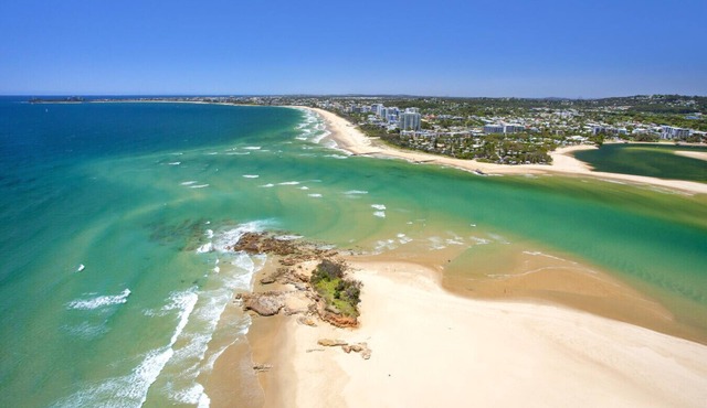 Beachside Bliss- 500m from the beach
