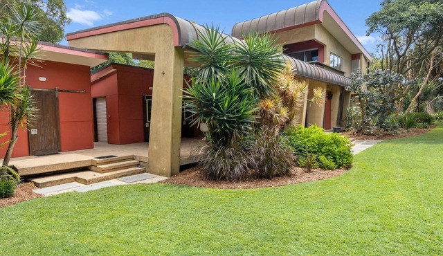 Beachside Bungalow Casuarina - Pet-friendly