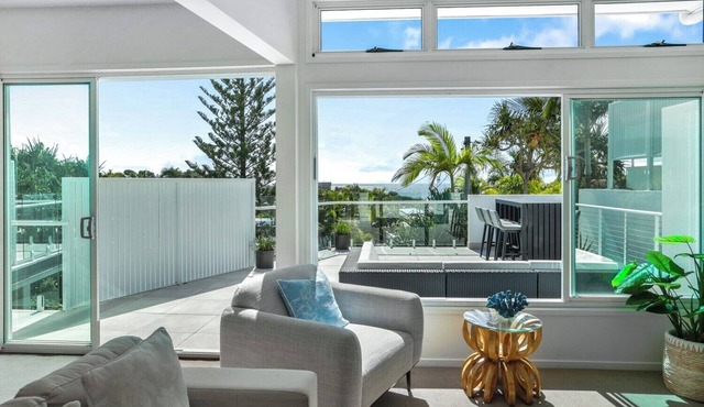 Beachside Family Home, Sunrise Beach