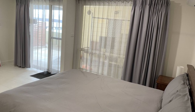 Beachside & Jetty View - Apt 4 (First Mate Apartment)