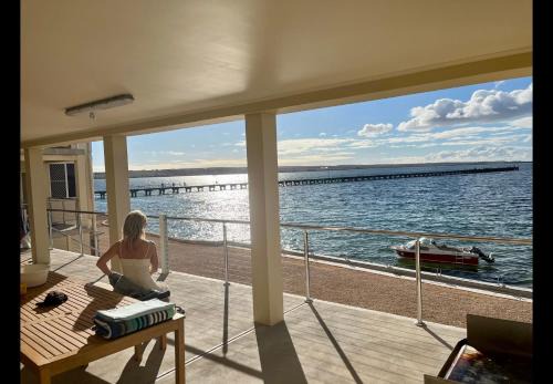 Beachside & Jetty View 1 - Admirals Apartment