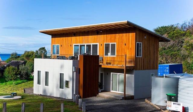 Beachside luxury living in Wye River-perfect for the family or groups of friends
