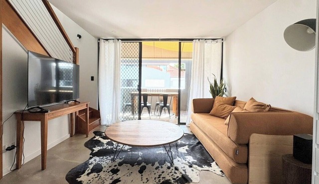 Beautiful 2-bedroom apartment in New Farm perfect for relaxing FREE PARKING