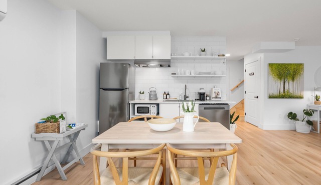 Beautiful Apartment on Peggys Cove Rd in Seabright in Seabright