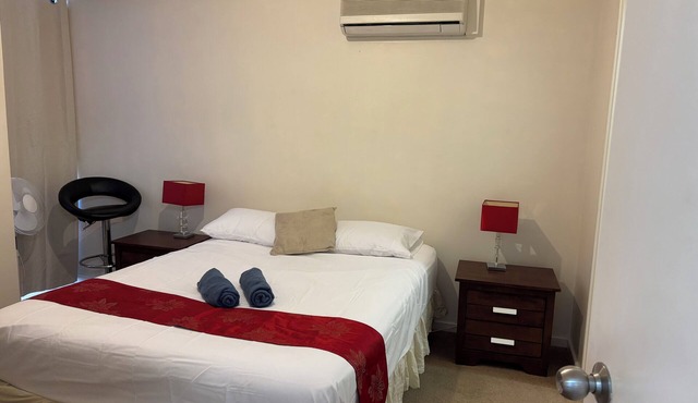 Beautiful two bedrooms apartment with free parking