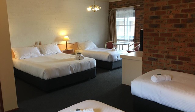 Bega Downs Motor Inn