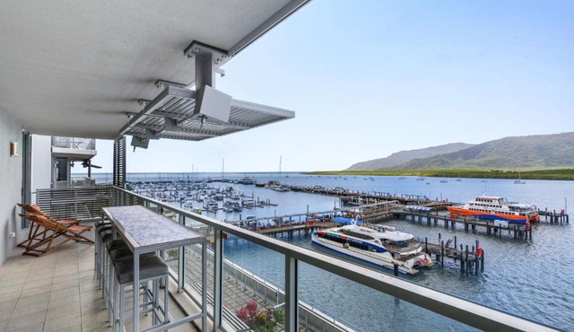 Belle Escapes 24 Harbour Lights Water View Apartment