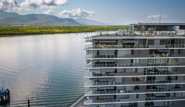 Belle Escapes 703 Harbour Lights Cairns Apartment with water views