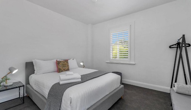 Best on Letitia Central spacious stylish sleeps 6
