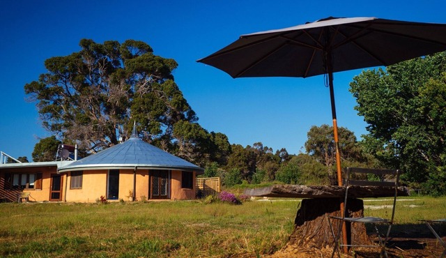 Birchfield Farmstay - The Dome