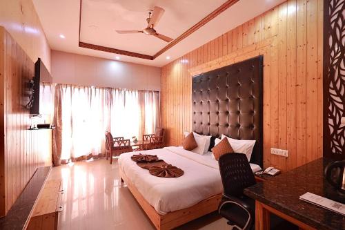 Blue Pine Resort