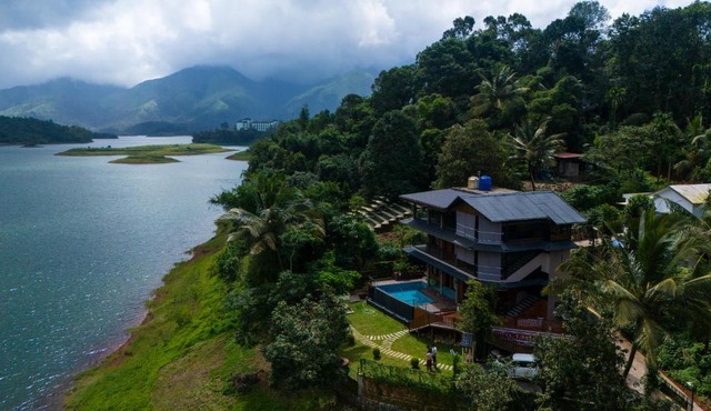Blue Waters Wayanad in Padinjarathara
