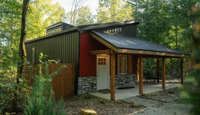 Bobcat Corner | Hocking Hills, Cozy, Hot Tub in Logan