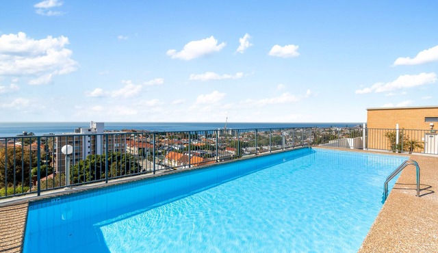 Bondi Studio with Rooftop Pool & Beach Views