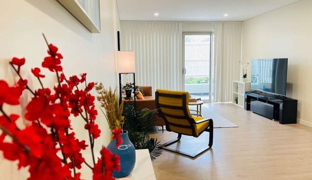 Botany 3Br Apt near Airport/Bay/City with Parking