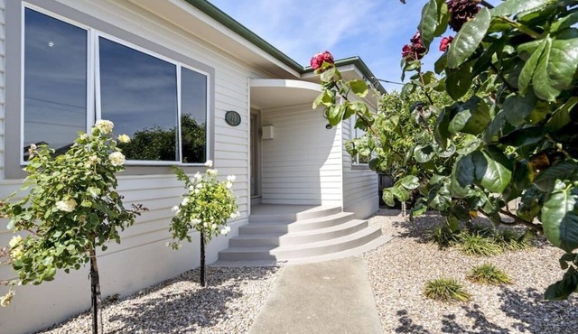 Bradman House 1 km from CBD Launceston Invermay + Free WIFI