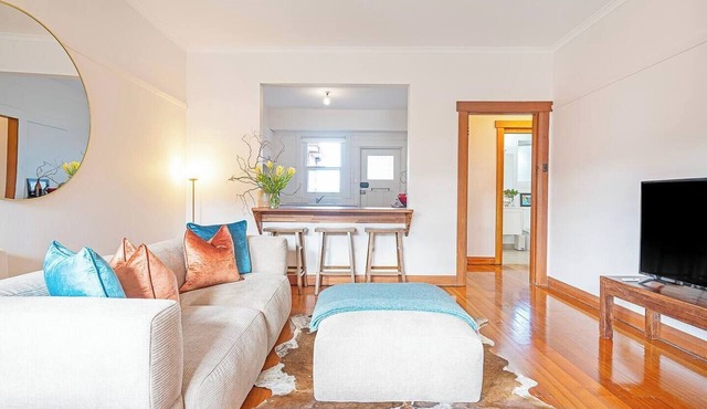 Braelands by the Beach Sun kissed Sandy Bay Escape
