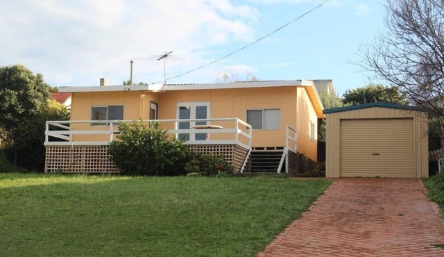 Brandis Beach House S