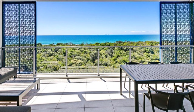 Breathtaking Beachfront 3 Bedroom Penthouse Bokarina Sunshine Coast